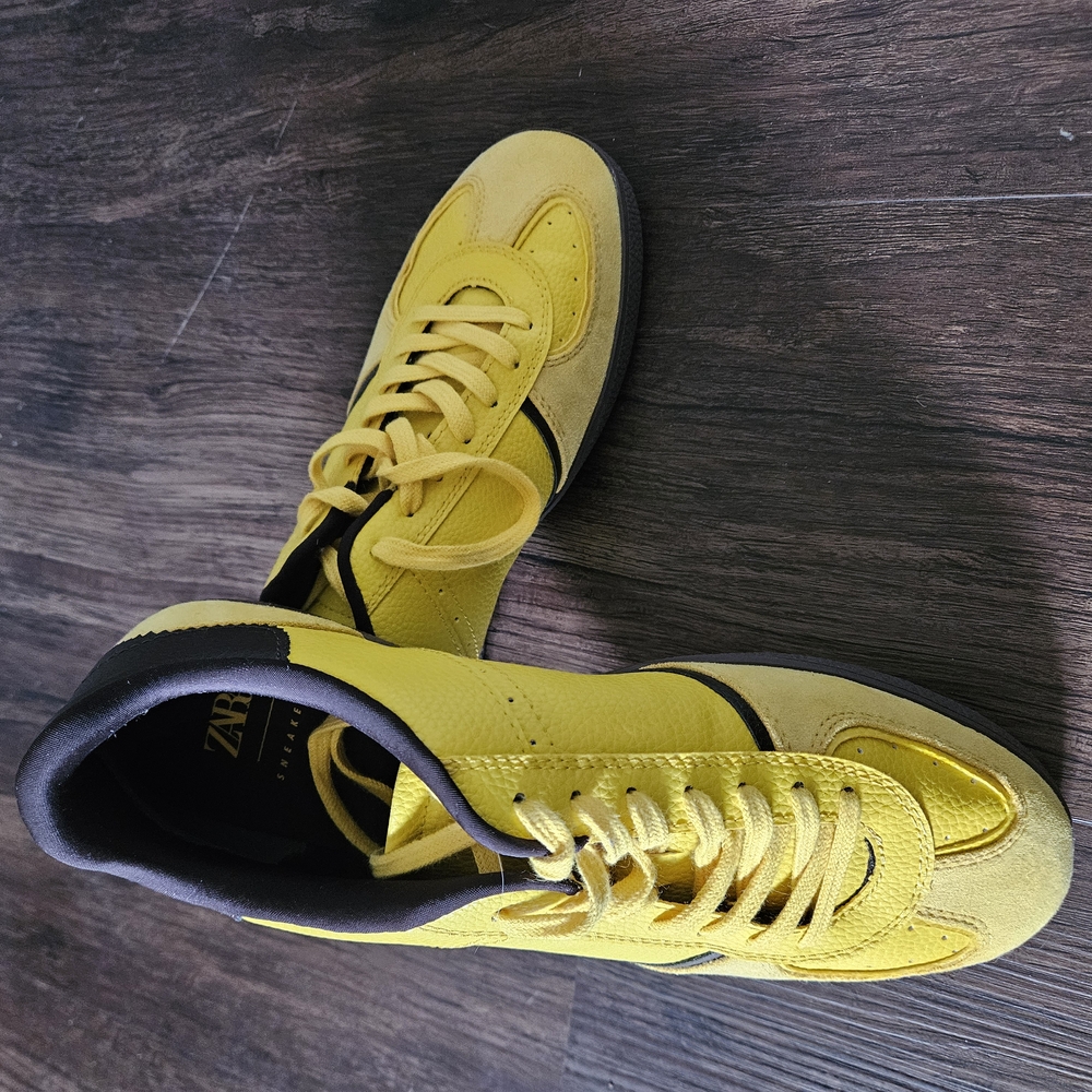 Zara Women's Yellow Sneakers